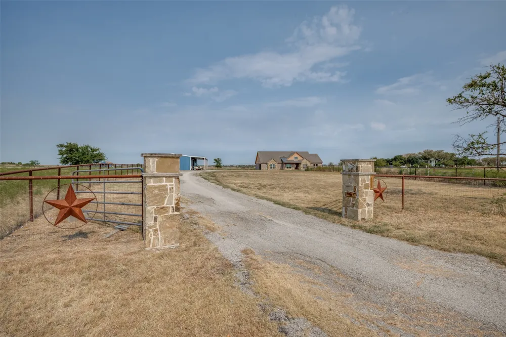 8400 Holder Road Northlake, TX 76247