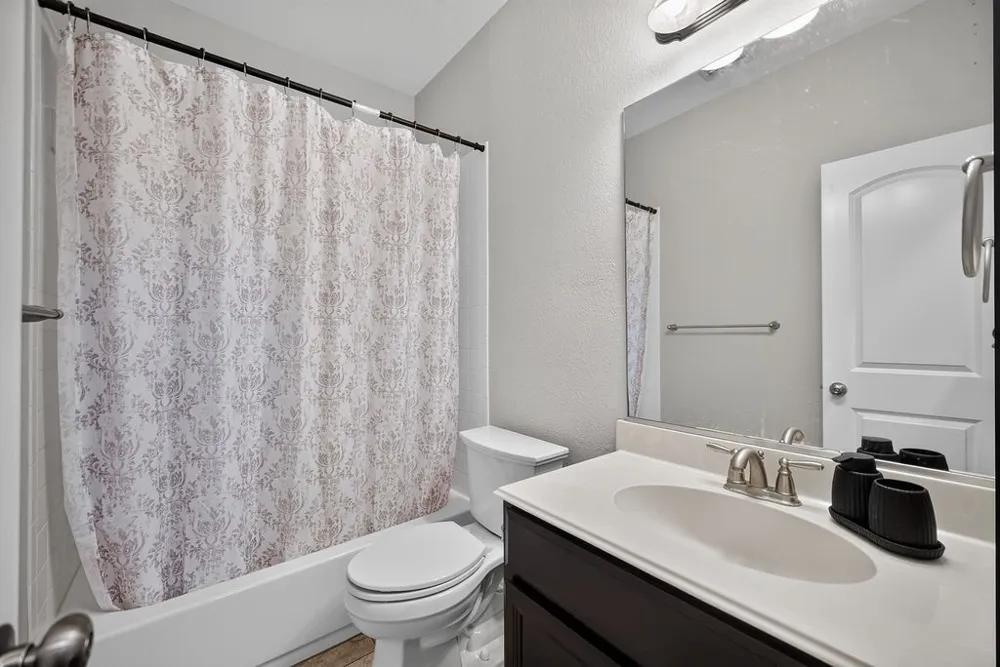 7880 Oxer Drive Irving, TX 75063