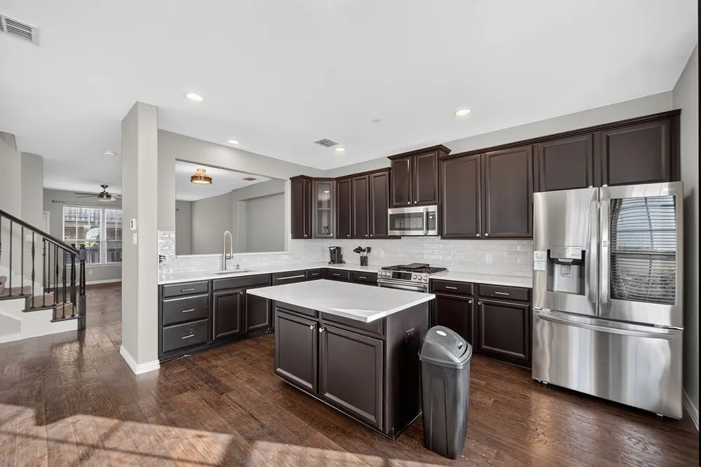 7880 Oxer Drive Irving, TX 75063