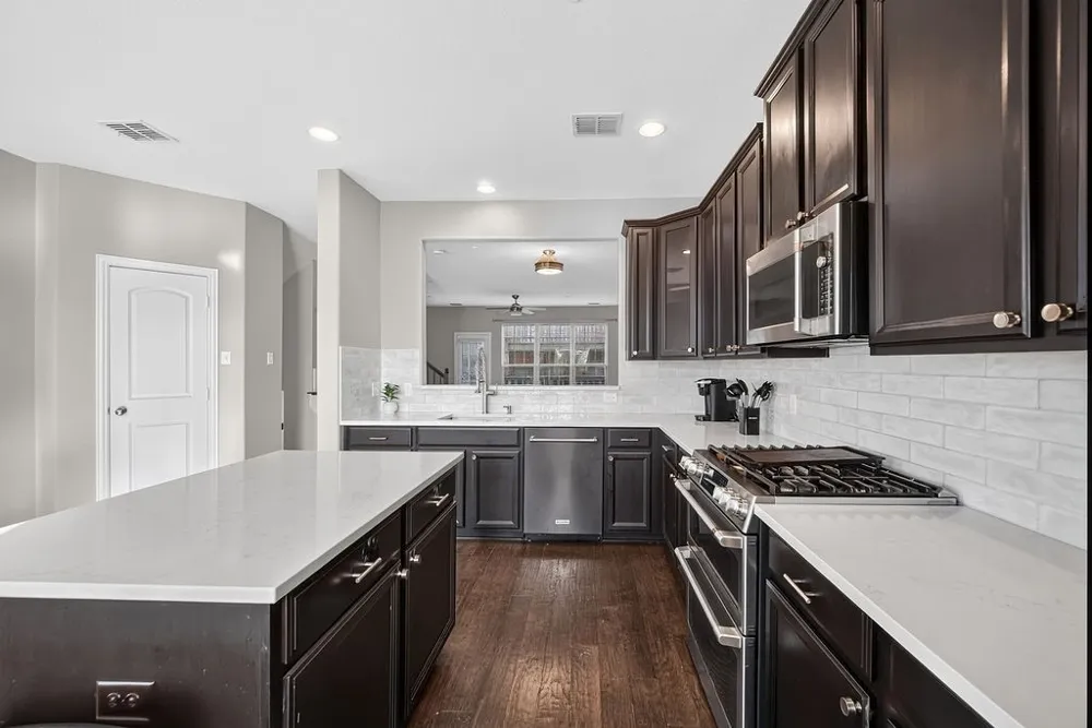 7880 Oxer Drive Irving, TX 75063