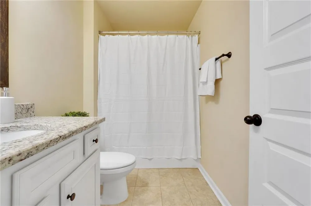 231 Homestead Circle Forsyth, GA 31029