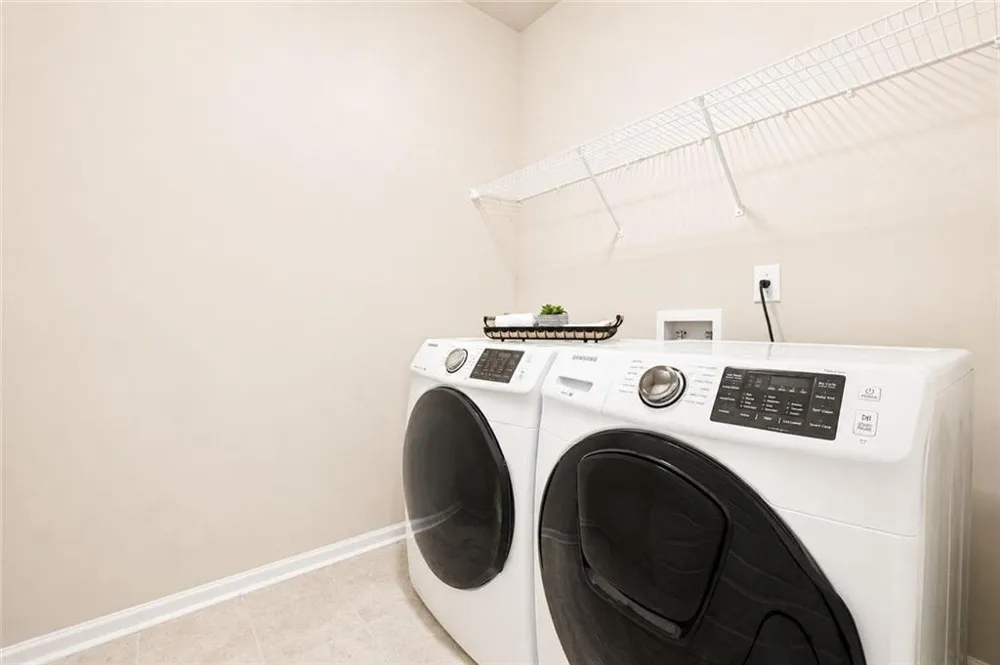 231 Homestead Circle Forsyth, GA 31029