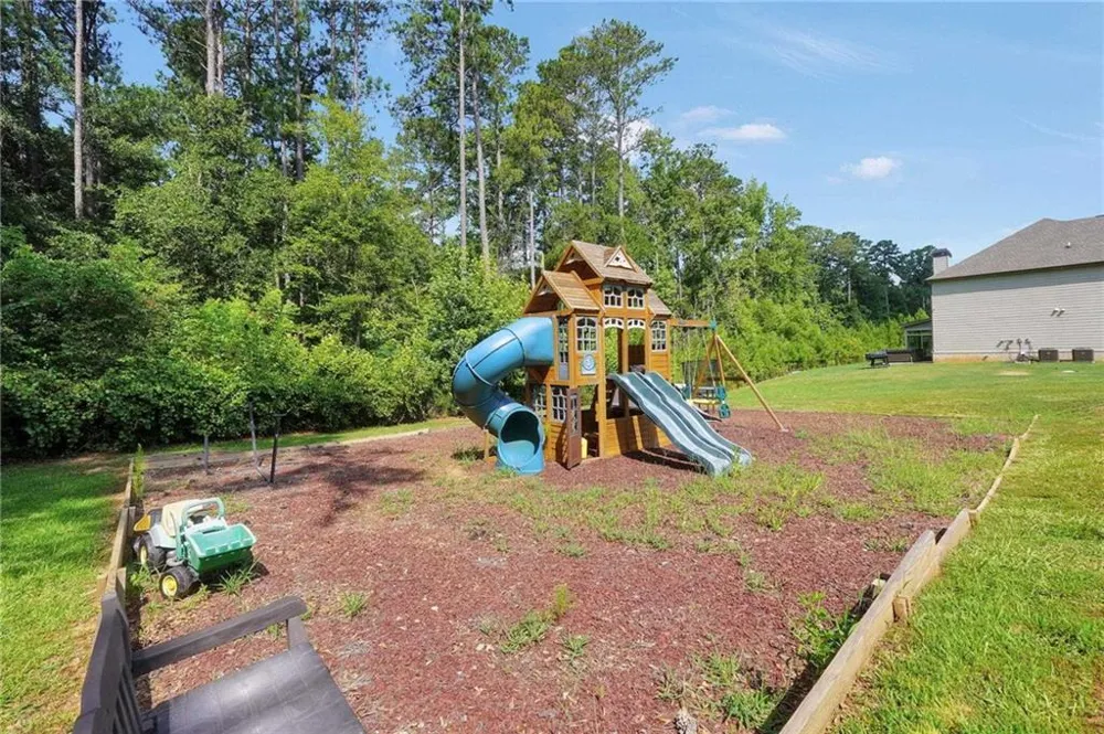 231 Homestead Circle Forsyth, GA 31029