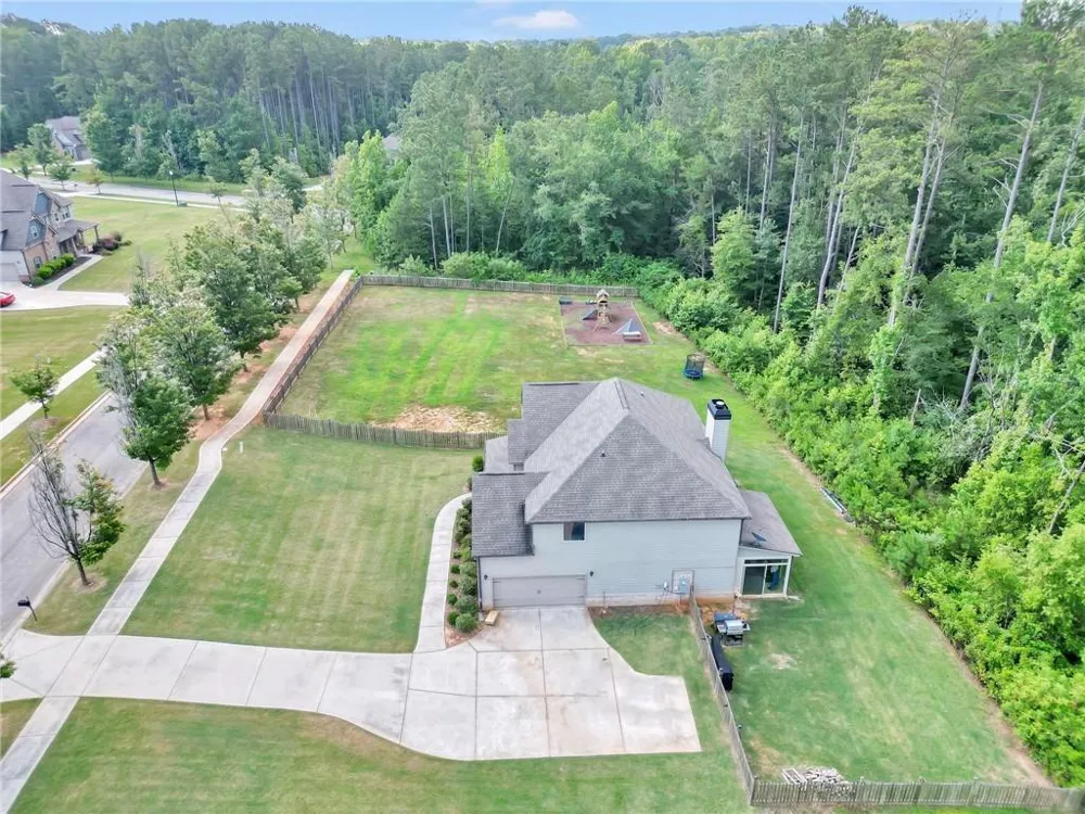 231 Homestead Circle Forsyth, GA 31029