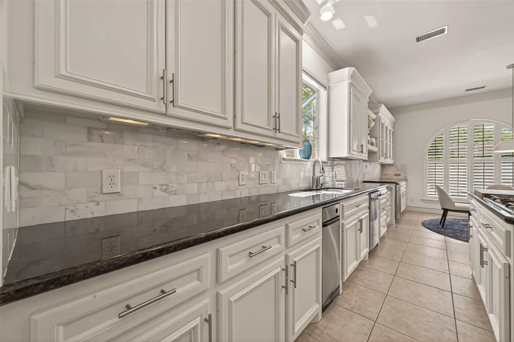 4019 Whitman Street Houston, TX 77027