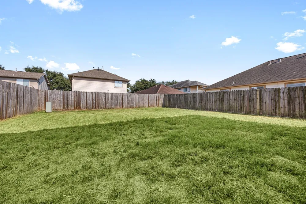19714 Shores Edge Drive Tomball, TX 77375