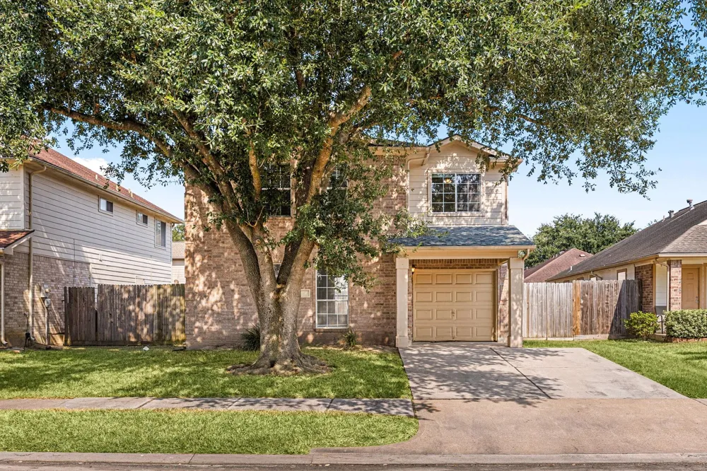 19714 Shores Edge Drive Tomball, TX 77375