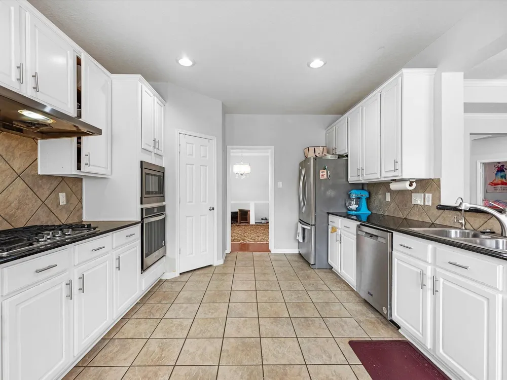 2507 Stonebury Lane Sugar Land, TX 77479