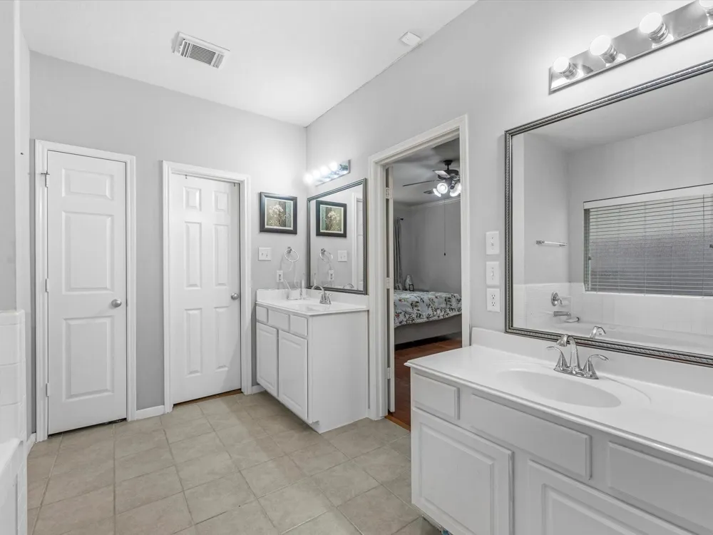 2507 Stonebury Lane Sugar Land, TX 77479