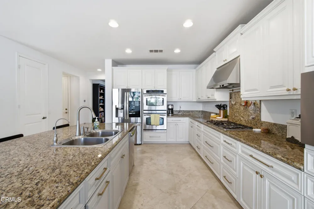 237 Trellis Place Camarillo, CA 93012