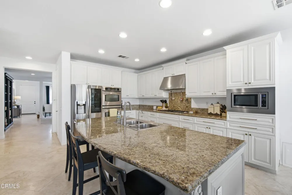 237 Trellis Place Camarillo, CA 93012