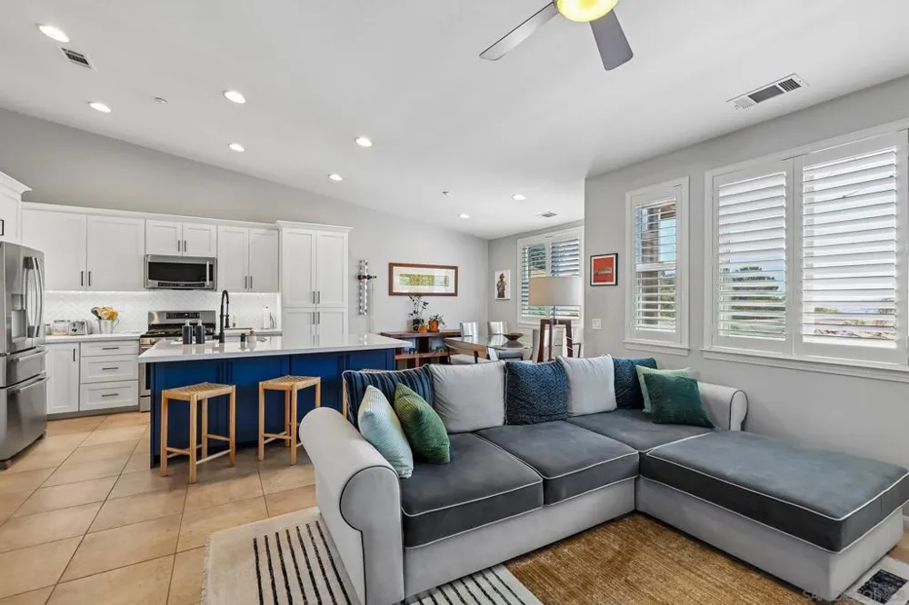 3156 Harbor Ridge Ln San Diego, CA 92103