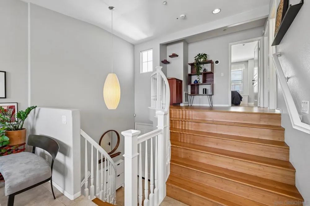 3156 Harbor Ridge Ln San Diego, CA 92103