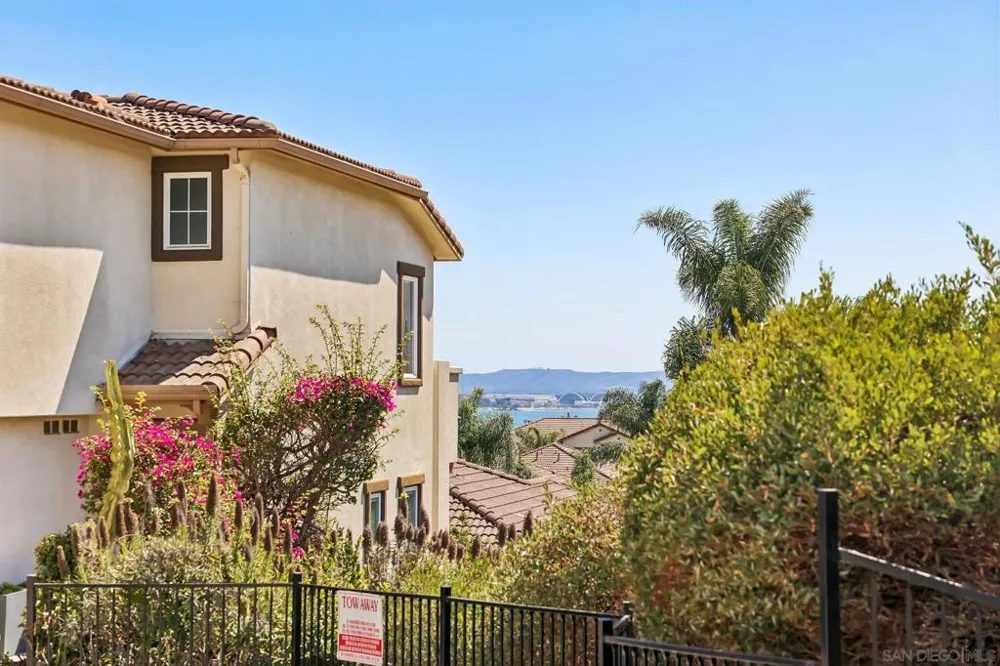 3156 Harbor Ridge Ln San Diego, CA 92103