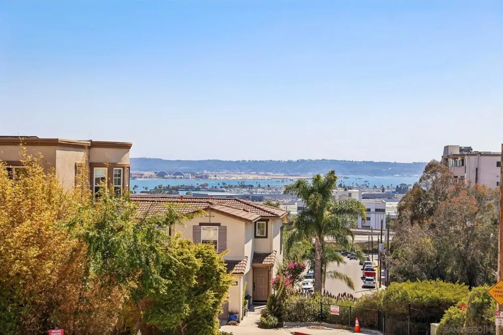 3156 Harbor Ridge Ln San Diego, CA 92103