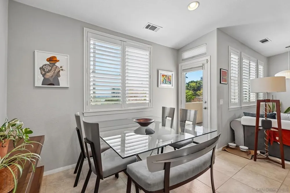 3156 Harbor Ridge Ln San Diego, CA 92103