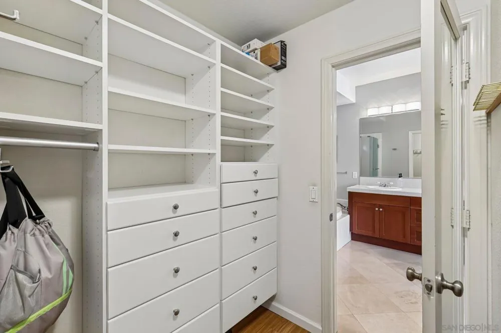 3156 Harbor Ridge Ln San Diego, CA 92103