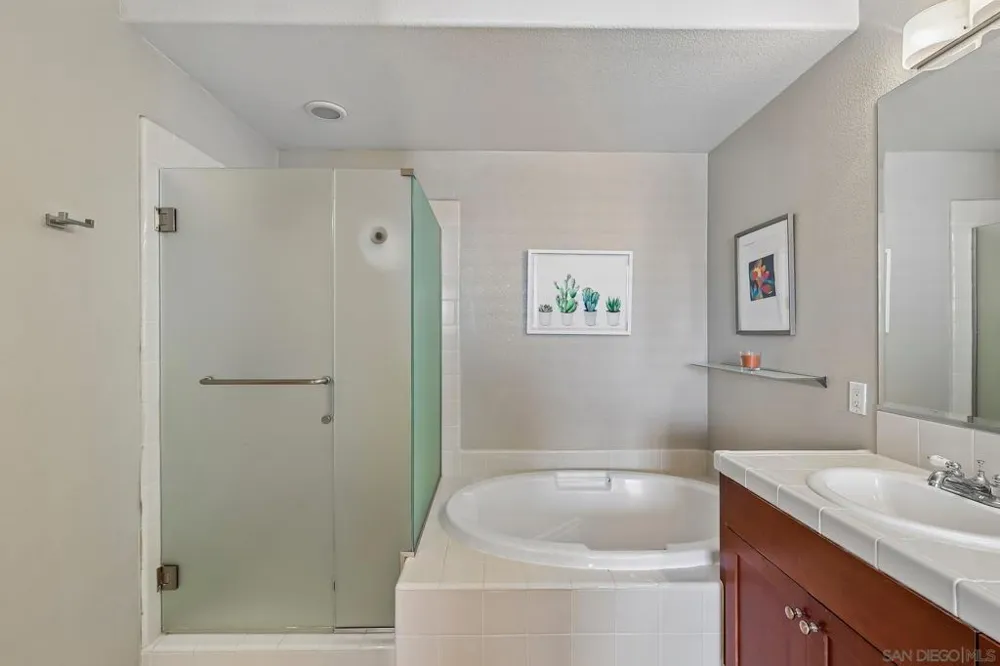 3156 Harbor Ridge Ln San Diego, CA 92103