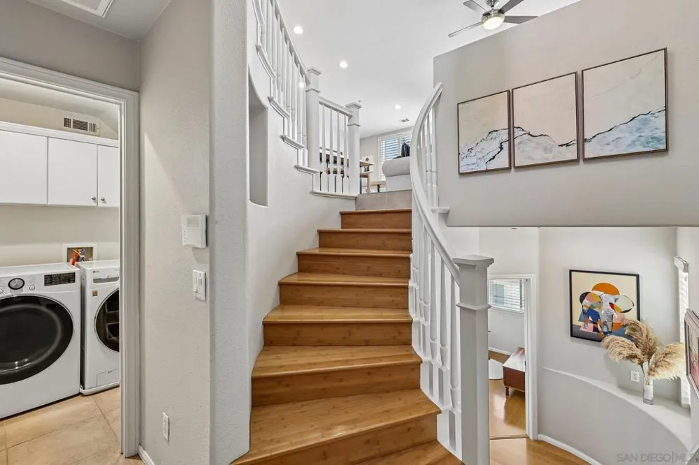 3156 Harbor Ridge Ln San Diego, CA 92103