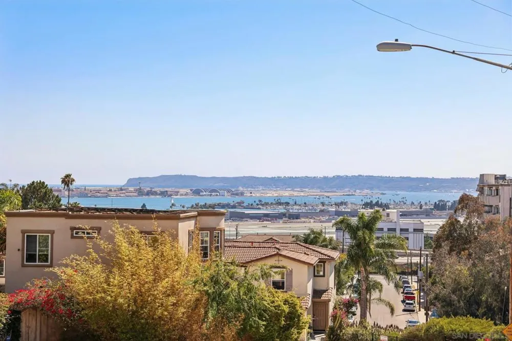 3156 Harbor Ridge Ln San Diego, CA 92103