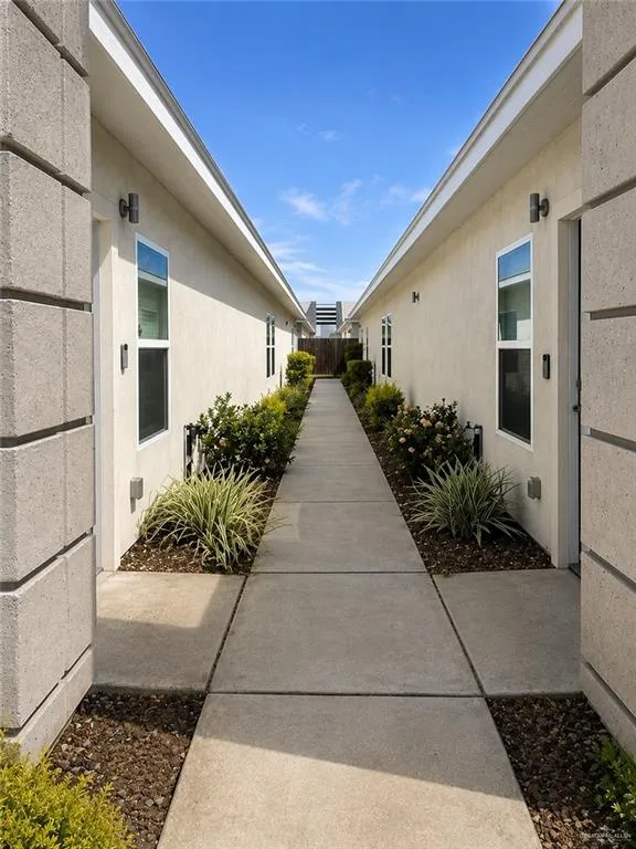 3101 W Sandlewood Street #1 Edinburg, TX 78541