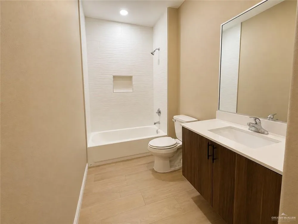 3101 W Sandlewood Street #1 Edinburg, TX 78541