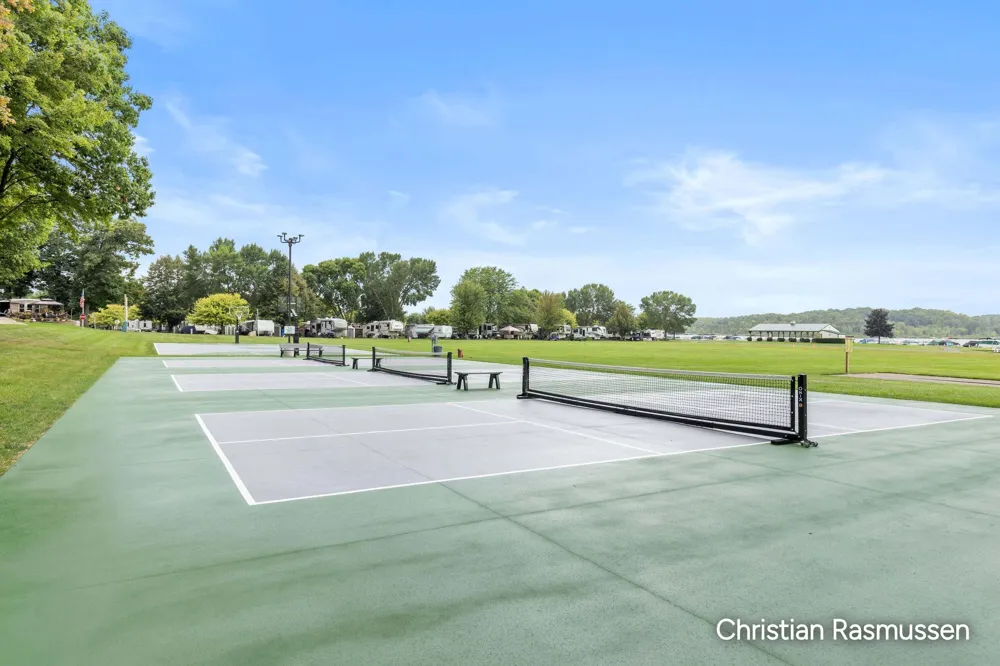 73 Lincoln Pines Resort Gowen, MI 49326