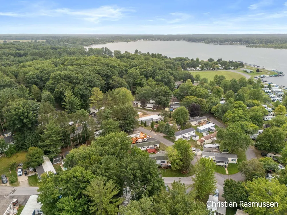73 Lincoln Pines Resort Gowen, MI 49326