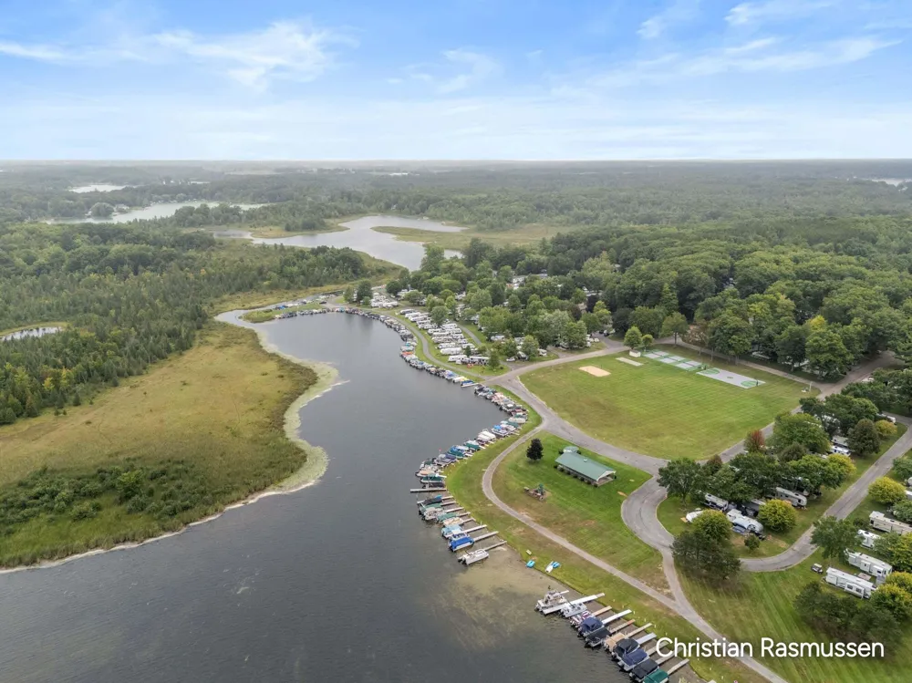 73 Lincoln Pines Resort Gowen, MI 49326
