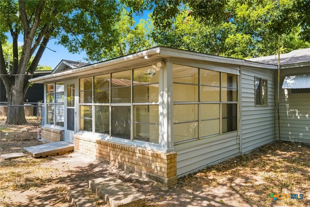 1319 S 37th Street Temple, TX 76504