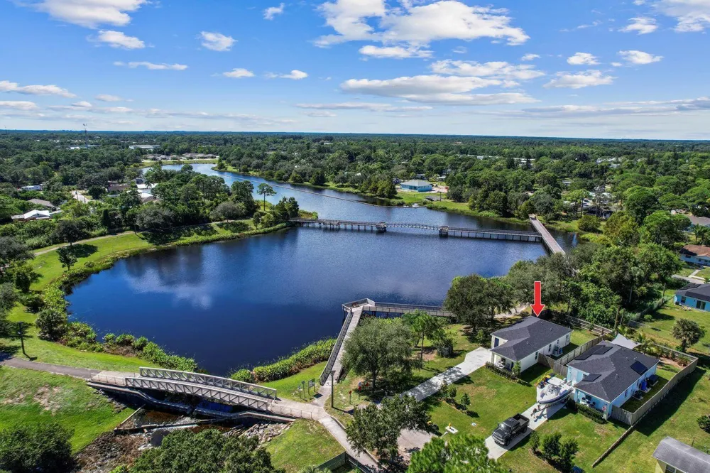 5032 SE FLOUNDER AVENUE Stuart, FL 34997