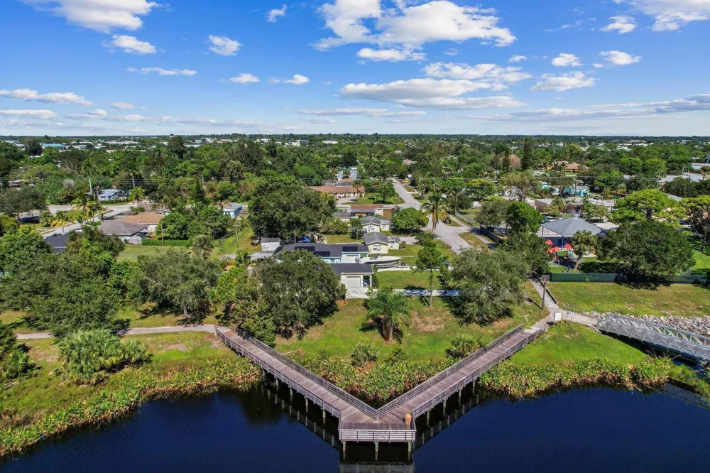 5032 SE FLOUNDER AVENUE Stuart, FL 34997