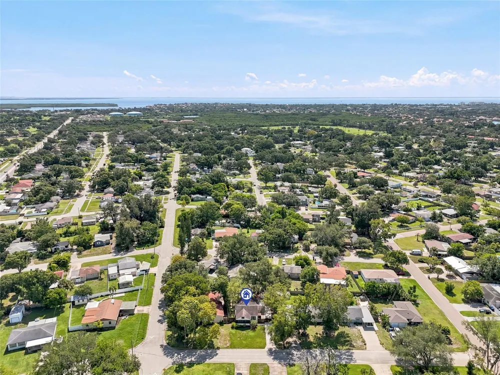 6031 HOBSON STREET NE St Petersburg, FL 33703