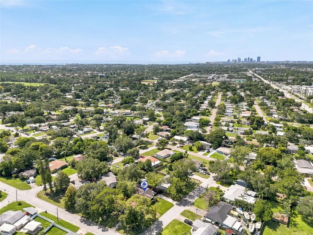 6031 HOBSON STREET NE St Petersburg, FL 33703
