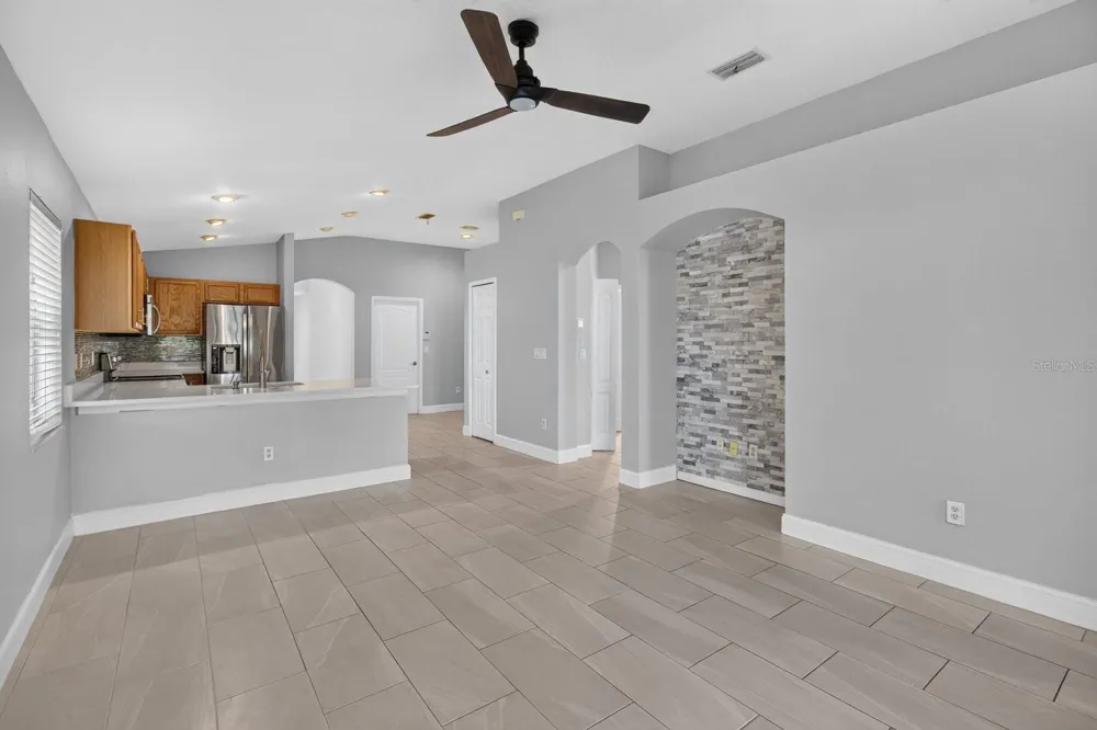 7961 CARRIAGE POINTE DRIVE Gibsonton, FL 33534