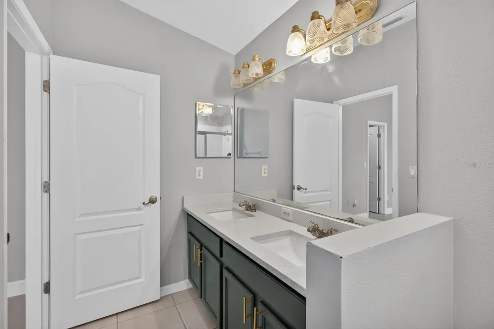 7961 CARRIAGE POINTE DRIVE Gibsonton, FL 33534