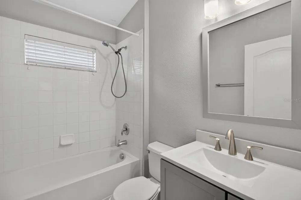 7961 CARRIAGE POINTE DRIVE Gibsonton, FL 33534