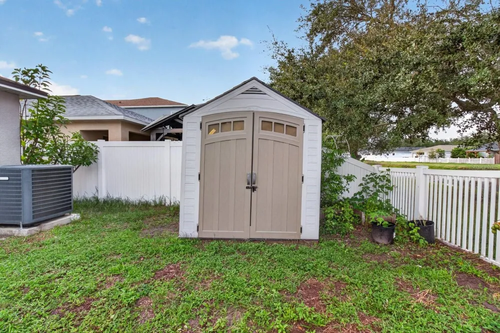 7961 CARRIAGE POINTE DRIVE Gibsonton, FL 33534