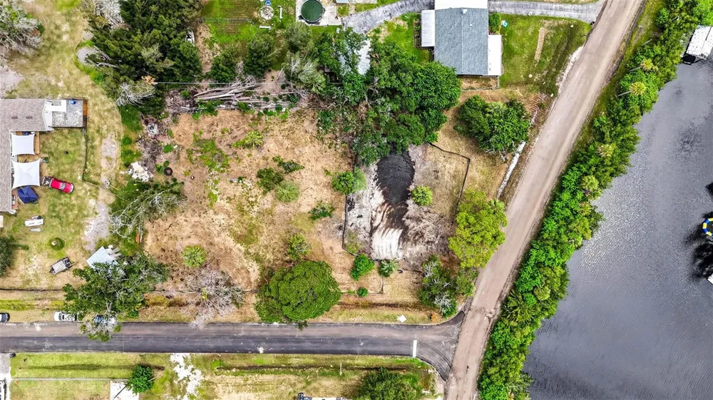 409 1ST AVENUE NW Ruskin, FL 33570