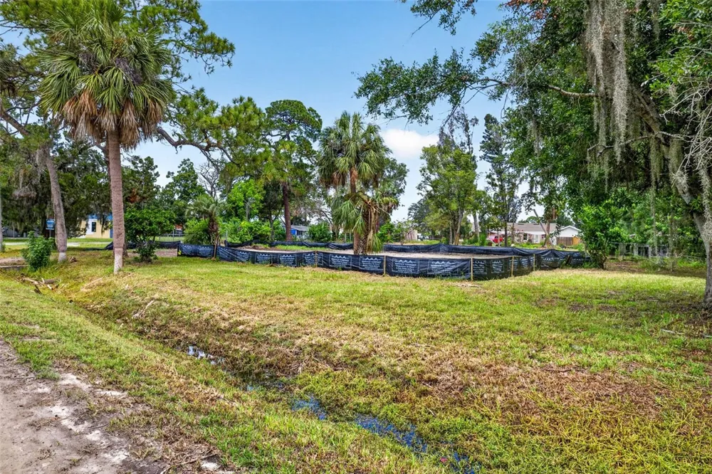 409 1ST AVENUE NW Ruskin, FL 33570