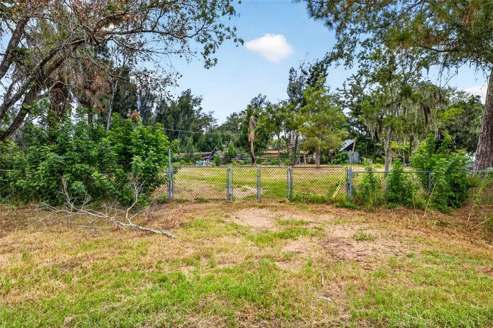 409 1ST AVENUE NW Ruskin, FL 33570