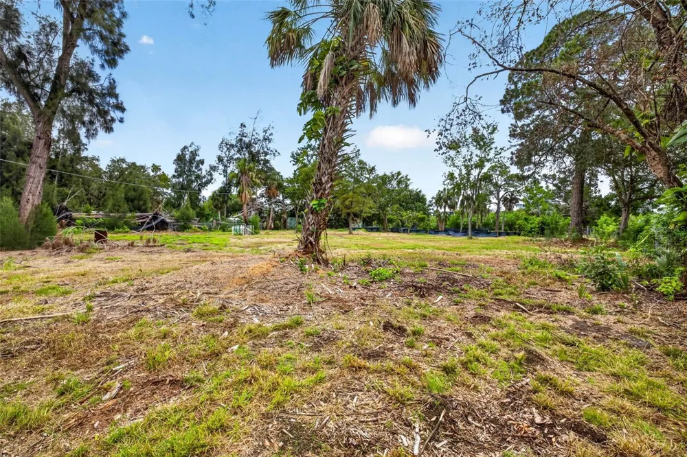 409 1ST AVENUE NW Ruskin, FL 33570