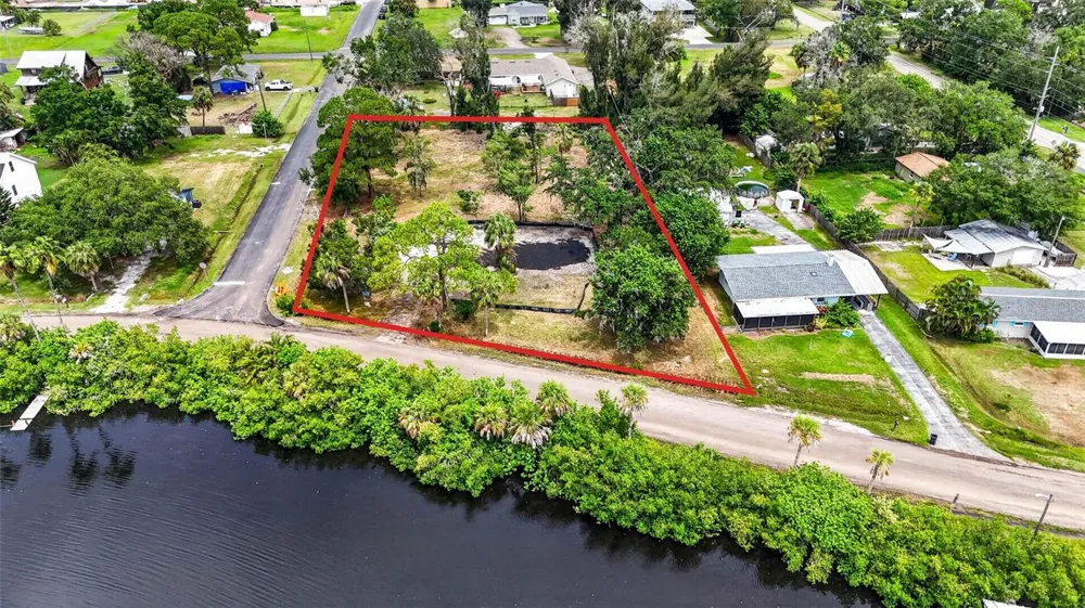 409 1ST AVENUE NW Ruskin, FL 33570