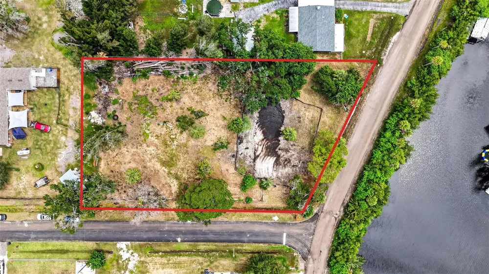 409 1ST AVENUE NW Ruskin, FL 33570