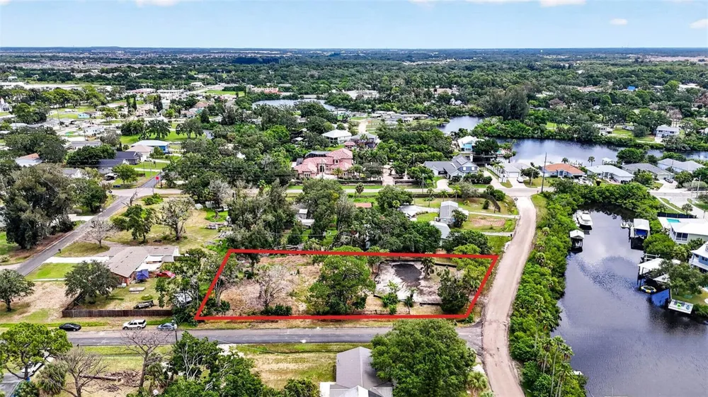 409 1ST AVENUE NW Ruskin, FL 33570
