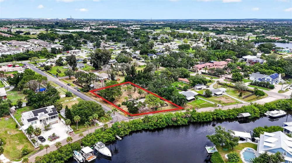 409 1ST AVENUE NW Ruskin, FL 33570