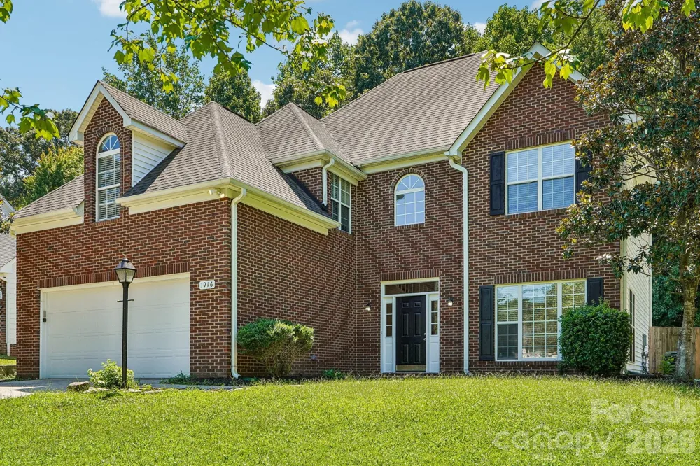 1916 Wilrose Place Matthews, NC 28105