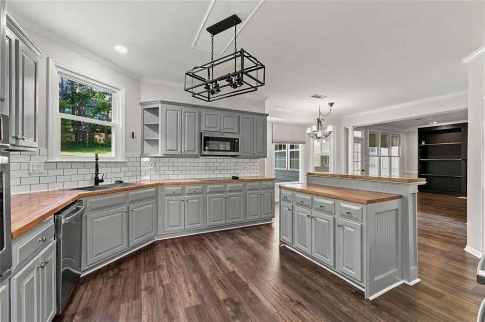 2525 Woodbrook Court Lawrenceville, GA 30043