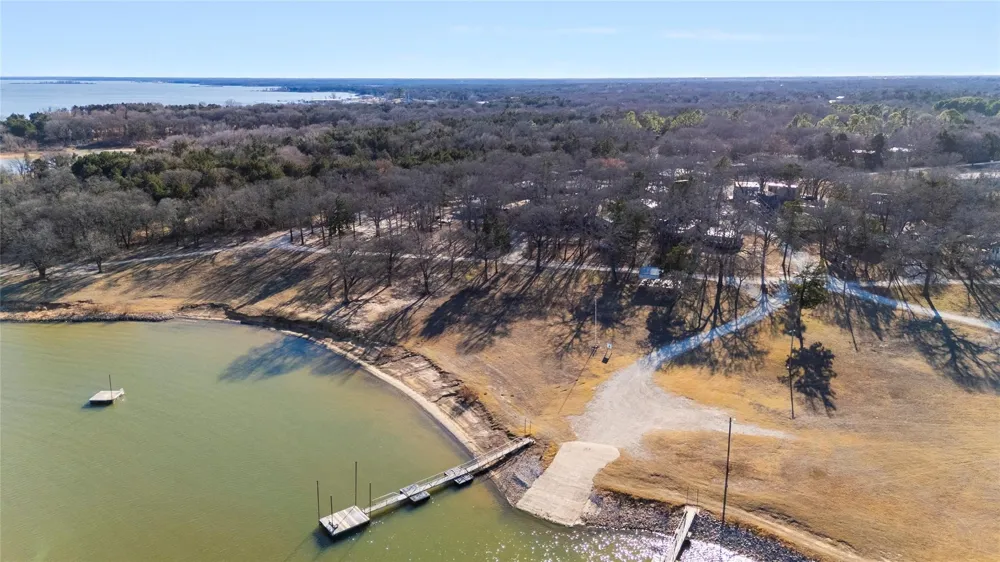 309 Cedar Point Circle Gordonville, TX 76245