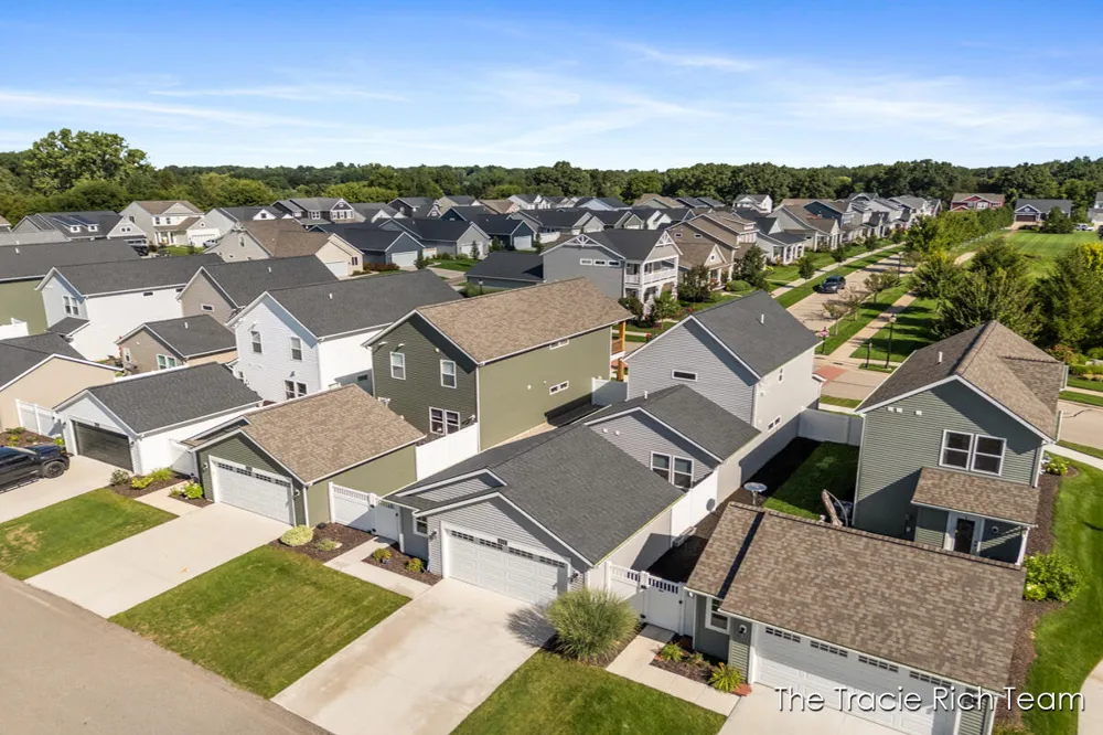 6670 Promenade Street NE Rockford, MI 49341
